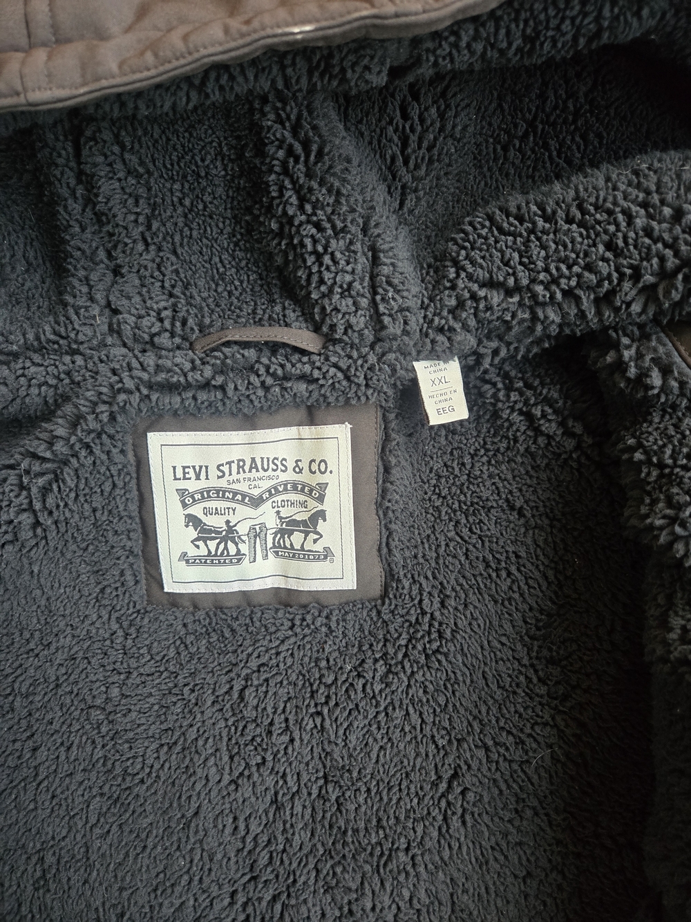 Mens Levis Coat Very Heavy And Thick. Sherpa Lined